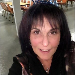 Meet your Posher, Sherry